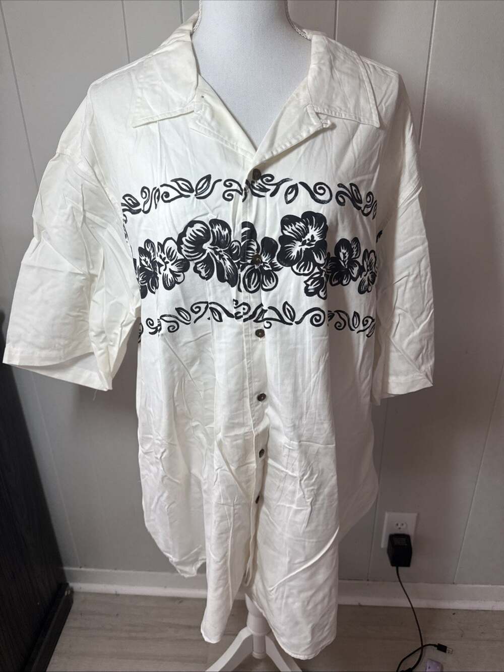 Vintage Izod Hawaiian Button Up Shirt XL Floral Line SS